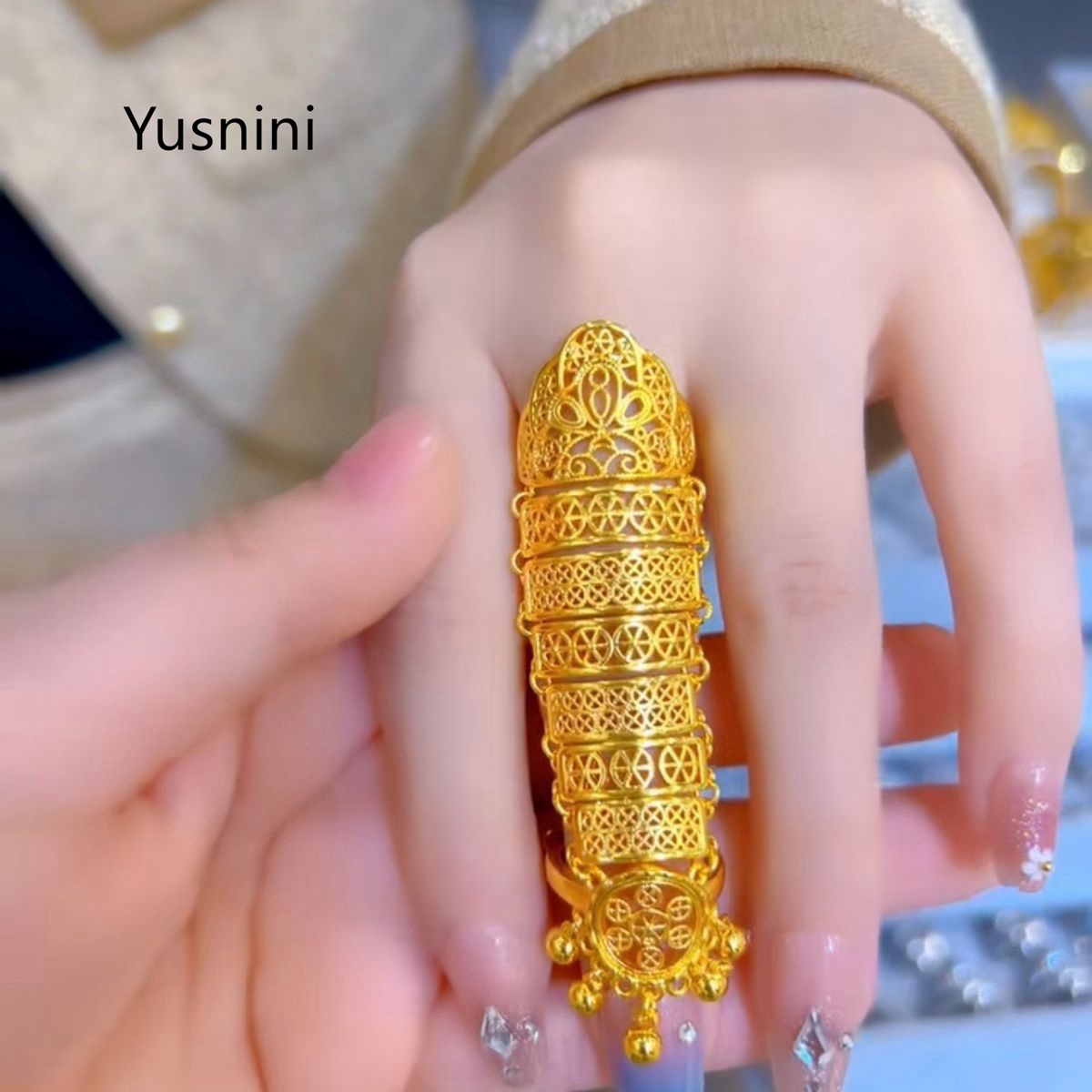 Ethnic Fashion In Dubai - Gorąca Nowość: Dubajska Biżuteria, Pierścionek Damski