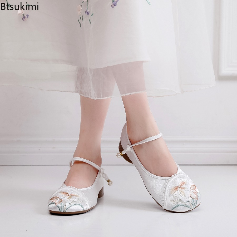 Modne haftowane buty damskie w – Ethnic Fashion For Ladies recenzja i cena